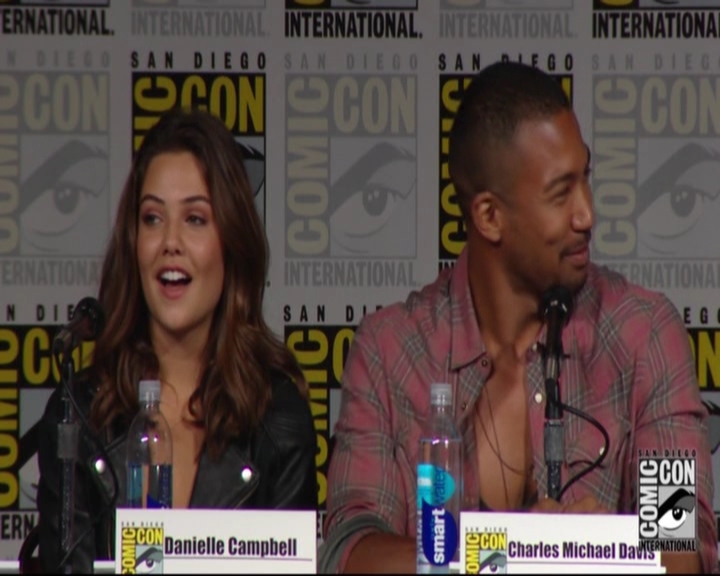 VampireDiariesWorld-dot-nl_TheOriginals_Season3-2015ComicConPanel1178.jpg