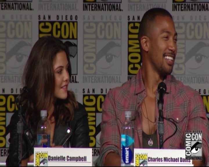 VampireDiariesWorld-dot-nl_TheOriginals_Season3-2015ComicConPanel1184.jpg