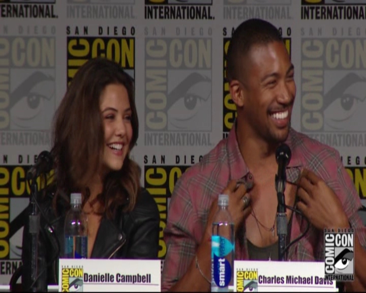 VampireDiariesWorld-dot-nl_TheOriginals_Season3-2015ComicConPanel1193.jpg