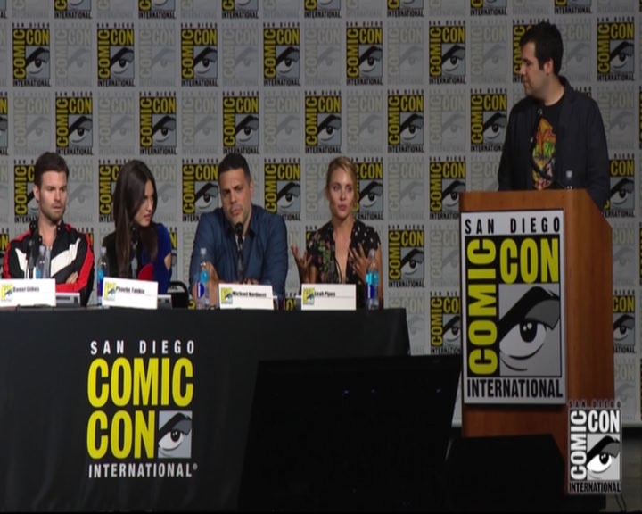 VampireDiariesWorld-dot-nl_TheOriginals_Season3-2015ComicConPanel1293.jpg