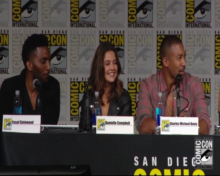 VampireDiariesWorld-dot-nl_TheOriginals_Season3-2015ComicConPanel1330.jpg