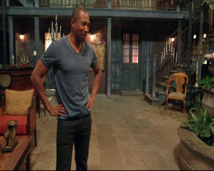 VampireDiariesWorld-dot-nl_TheOriginals_Season3CharlesMichaelDavisinTheBigEasy0273.jpg