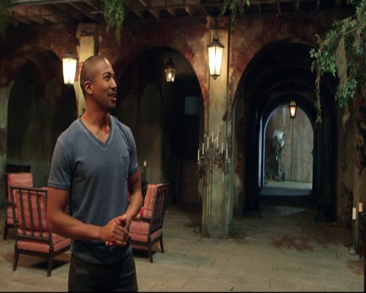 VampireDiariesWorld-dot-nl_TheOriginals_Season3CharlesMichaelDavisinTheBigEasy0307.jpg