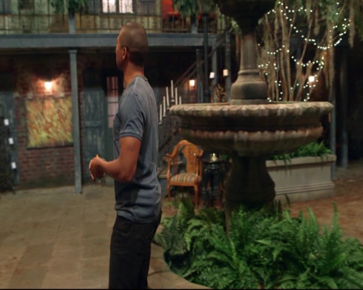 VampireDiariesWorld-dot-nl_TheOriginals_Season3CharlesMichaelDavisinTheBigEasy0309.jpg