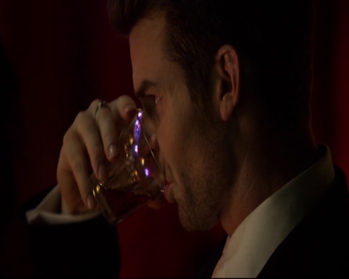 VampireDiariesWorld-dot-nl_TheOriginals_Season3CharlesMichaelDavisinTheBigEasy0315.jpg