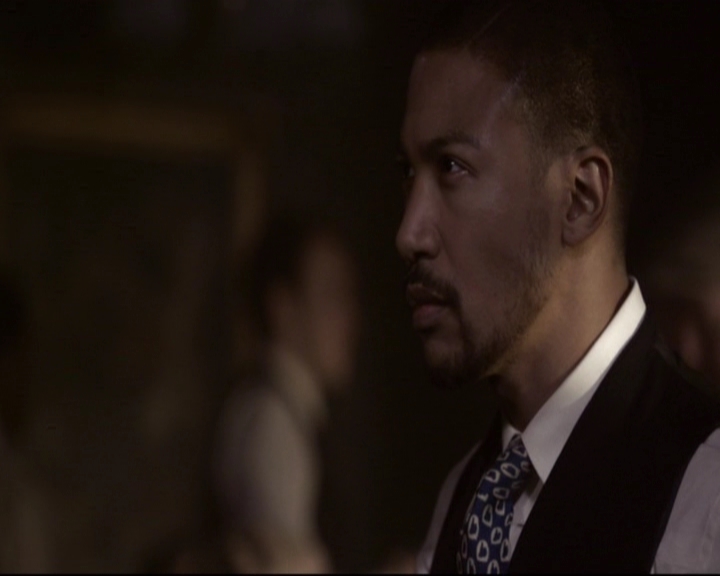 VampireDiariesWorld-dot-nl_TheOriginals_Season3CharlesMichaelDavisinTheBigEasy0375.jpg