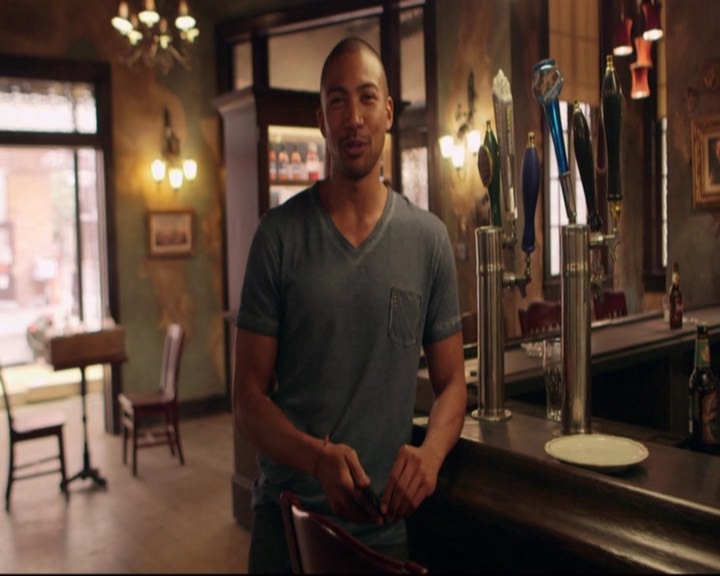VampireDiariesWorld-dot-nl_TheOriginals_Season3CharlesMichaelDavisinTheBigEasy0404.jpg