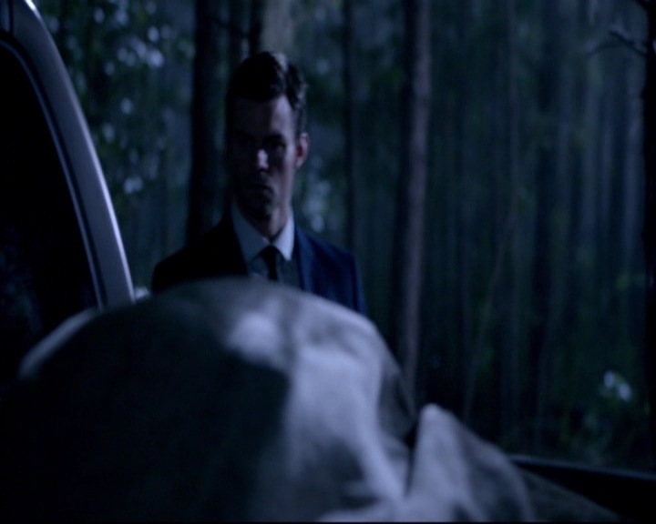 VampireDiariesWorld-dot-nl_TheOriginals_3x01FortheNextMillennium-deletedscenes0042.jpg