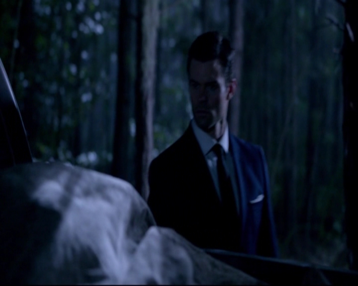 VampireDiariesWorld-dot-nl_TheOriginals_3x01FortheNextMillennium-deletedscenes0043.jpg