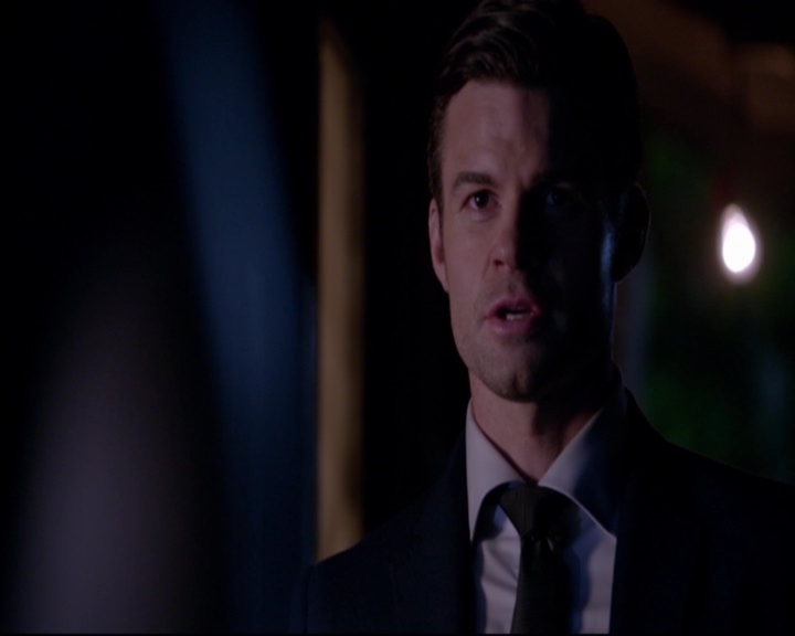 VampireDiariesWorld-dot-nl_TheOriginals_3x01FortheNextMillennium-deletedscenes0068.jpg