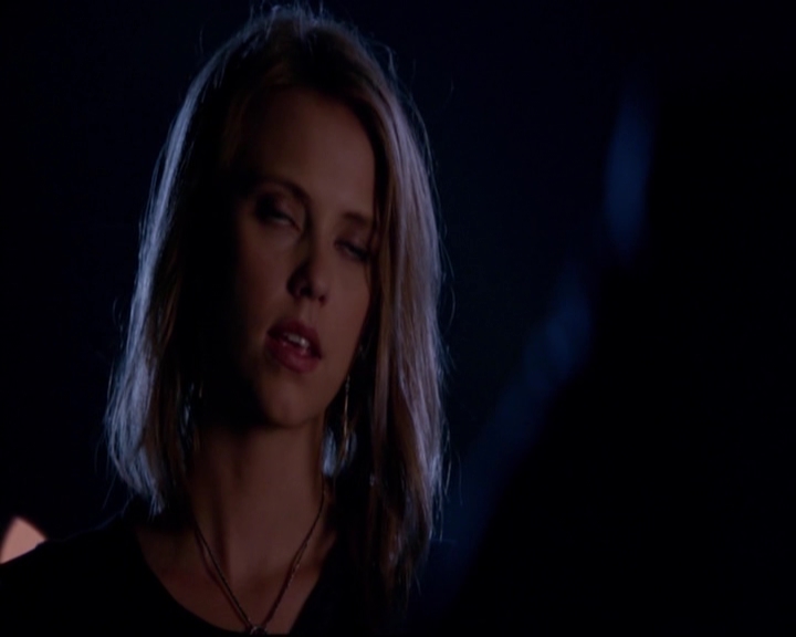 VampireDiariesWorld-dot-nl_TheOriginals_3x01FortheNextMillennium-deletedscenes0071.jpg