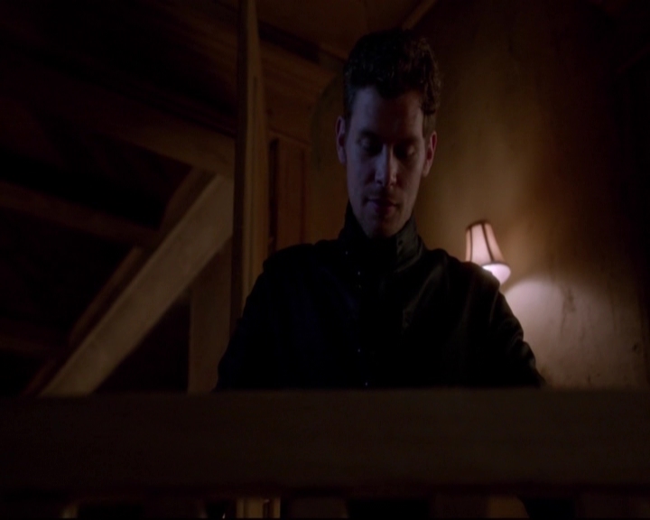 VampireDiariesWorld-dot-nl_TheOriginals_3x02YouHungTheMoon-deletedscenes0012.jpg