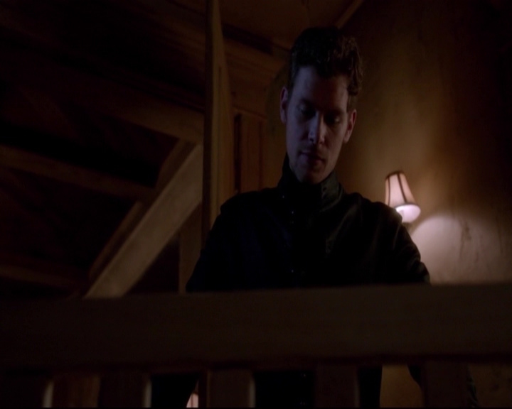 VampireDiariesWorld-dot-nl_TheOriginals_3x02YouHungTheMoon-deletedscenes0013.jpg