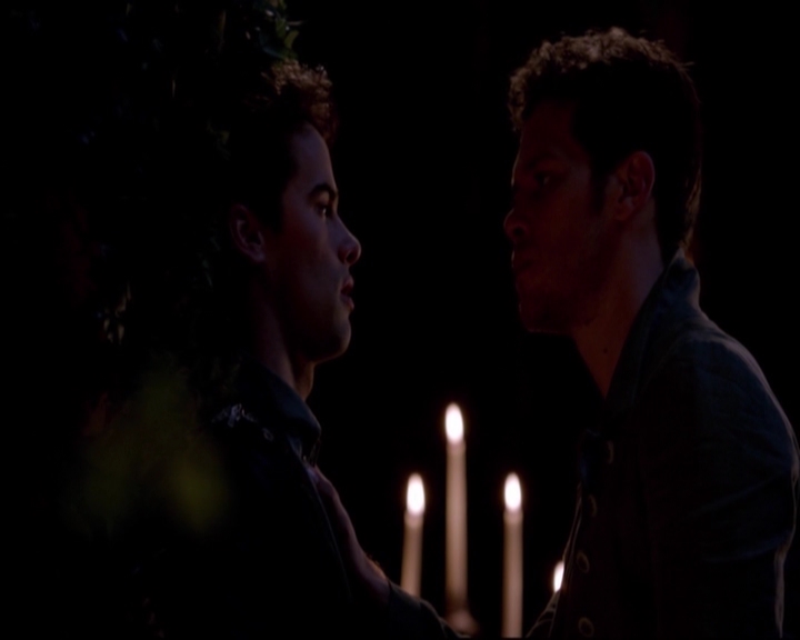 VampireDiariesWorld-dot-nl_TheOriginals_3x04AWalkOnTheWildSide-deletedscenes0070.jpg