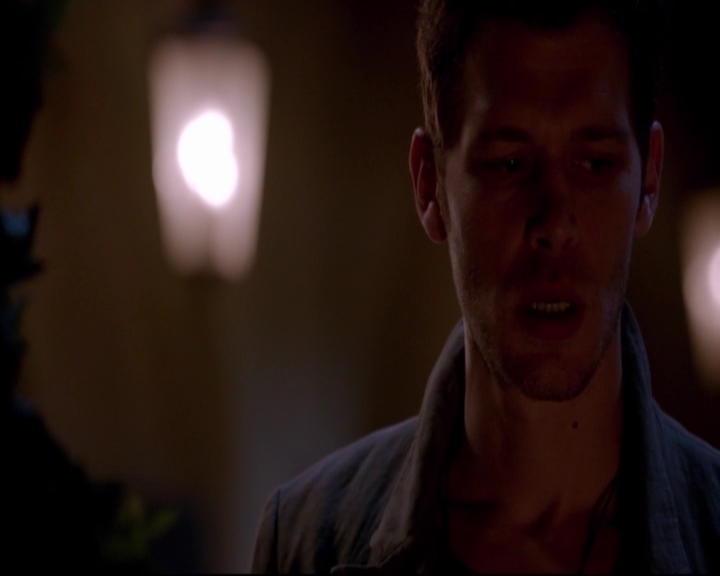 VampireDiariesWorld-dot-nl_TheOriginals_3x04AWalkOnTheWildSide-deletedscenes0085.jpg