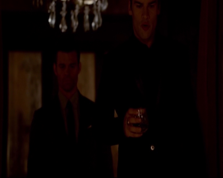 VampireDiariesWorld-dot-nl_TheOriginals_3x07OutOfEasy-deletedscenes0003.jpg