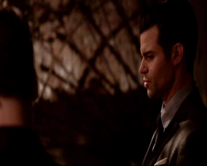 VampireDiariesWorld-dot-nl_TheOriginals_3x07OutOfEasy-deletedscenes0014.jpg