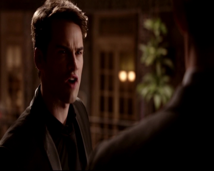 VampireDiariesWorld-dot-nl_TheOriginals_3x07OutOfEasy-deletedscenes0027.jpg