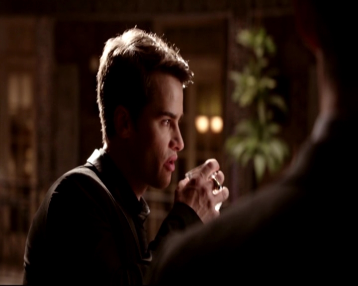 VampireDiariesWorld-dot-nl_TheOriginals_3x07OutOfEasy-deletedscenes0039.jpg