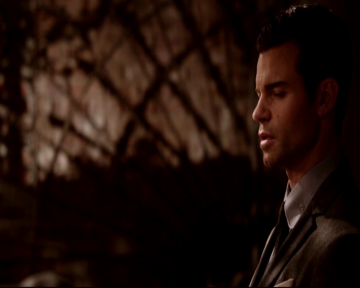 VampireDiariesWorld-dot-nl_TheOriginals_3x07OutOfEasy-deletedscenes0041.jpg