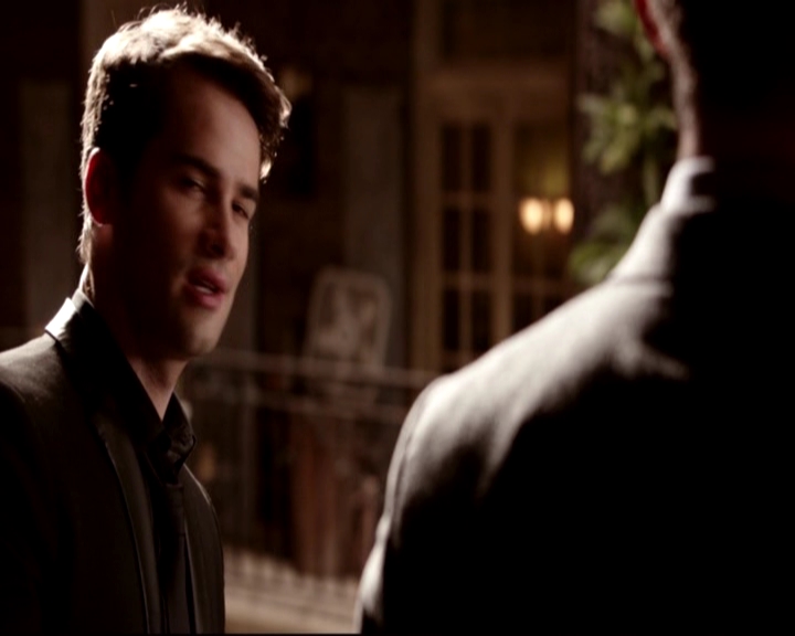 VampireDiariesWorld-dot-nl_TheOriginals_3x07OutOfEasy-deletedscenes0048.jpg