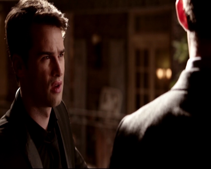 VampireDiariesWorld-dot-nl_TheOriginals_3x07OutOfEasy-deletedscenes0055.jpg