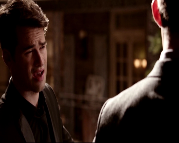 VampireDiariesWorld-dot-nl_TheOriginals_3x07OutOfEasy-deletedscenes0058.jpg