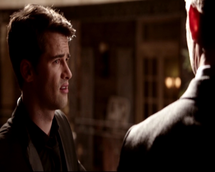 VampireDiariesWorld-dot-nl_TheOriginals_3x07OutOfEasy-deletedscenes0069.jpg