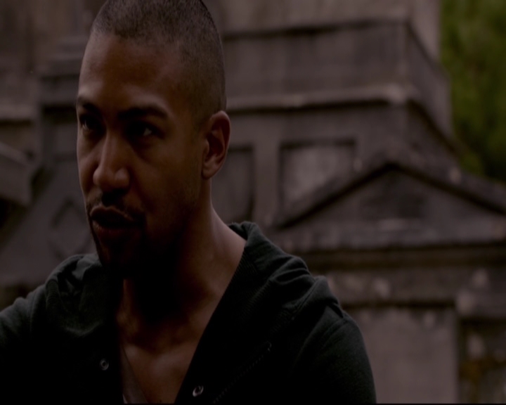 VampireDiariesWorld-dot-nl_TheOriginals_3x07OutOfEasy-deletedscenes0102.jpg