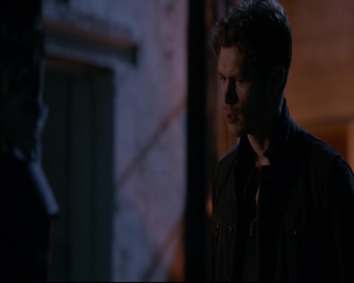 VampireDiariesWorld-dot-nl_TheOriginals_3x08TheOtherGirlInNewOrleans-deletedscenes0005.jpg