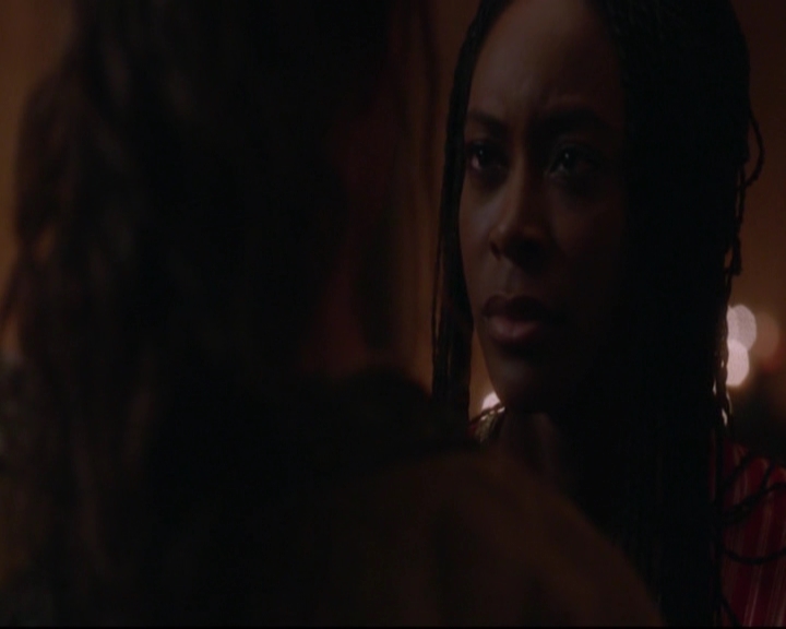 VampireDiariesWorld-dot-nl_TheOriginals_3x12DeadAngels-deletedscenes0083.jpg