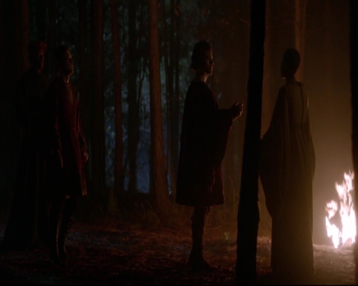 VampireDiariesWorld-dot-nl_TheOriginals_3x12DeadAngels-deletedscenes0186.jpg