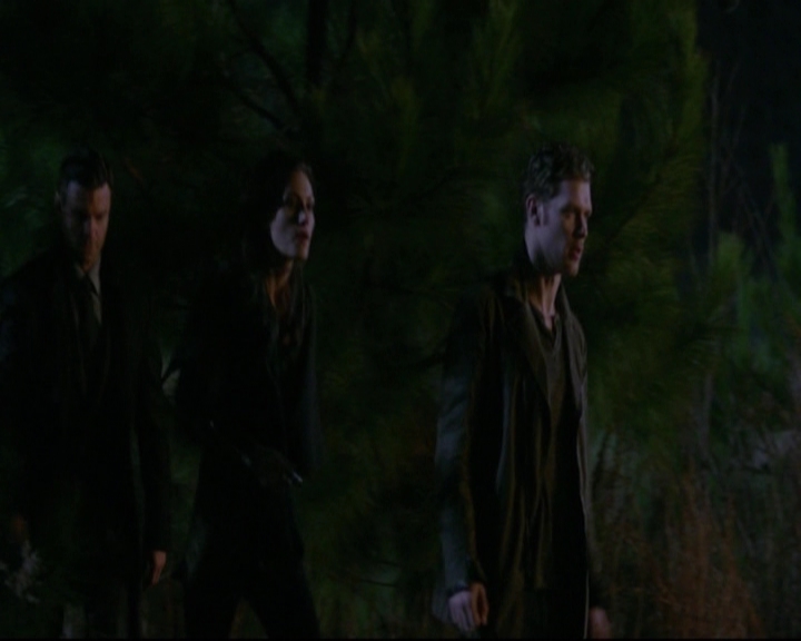 VampireDiariesWorld-dot-nl_TheOriginals_3x14AStreetcarNamedDesire-deletedscenes0004.jpg