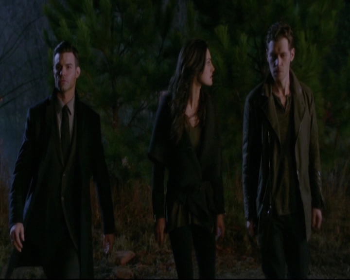 VampireDiariesWorld-dot-nl_TheOriginals_3x14AStreetcarNamedDesire-deletedscenes0007.jpg