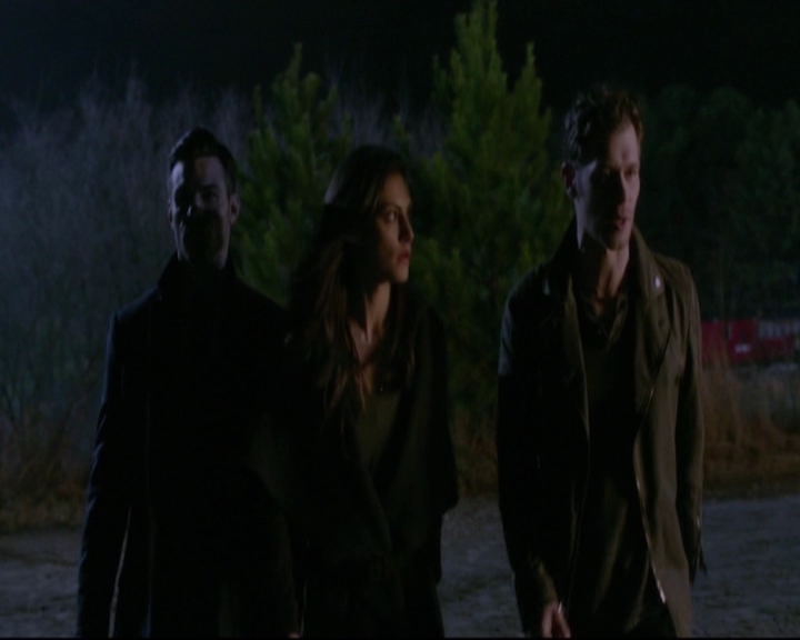 VampireDiariesWorld-dot-nl_TheOriginals_3x14AStreetcarNamedDesire-deletedscenes0012.jpg