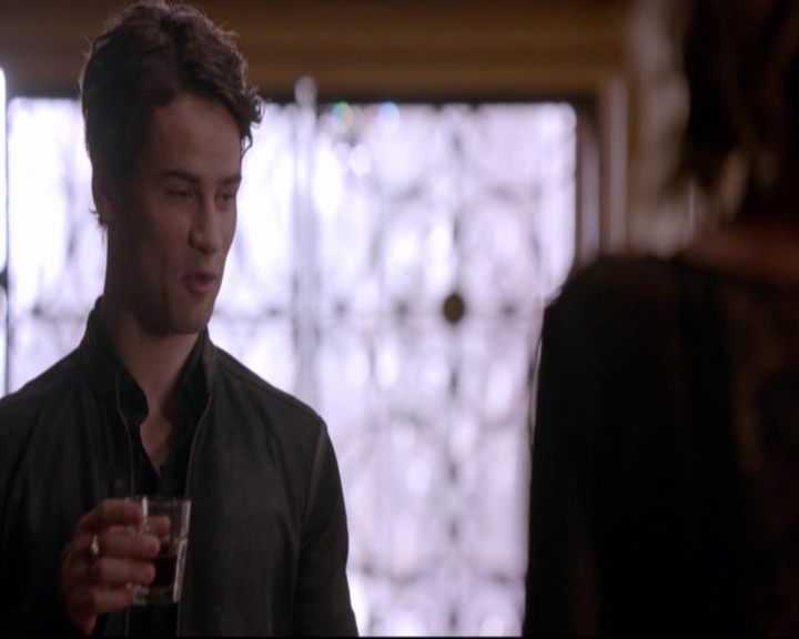 VampireDiariesWorld-dot-nl_TheOriginals_3x14AStreetcarNamedDesire-deletedscenes0068.jpg