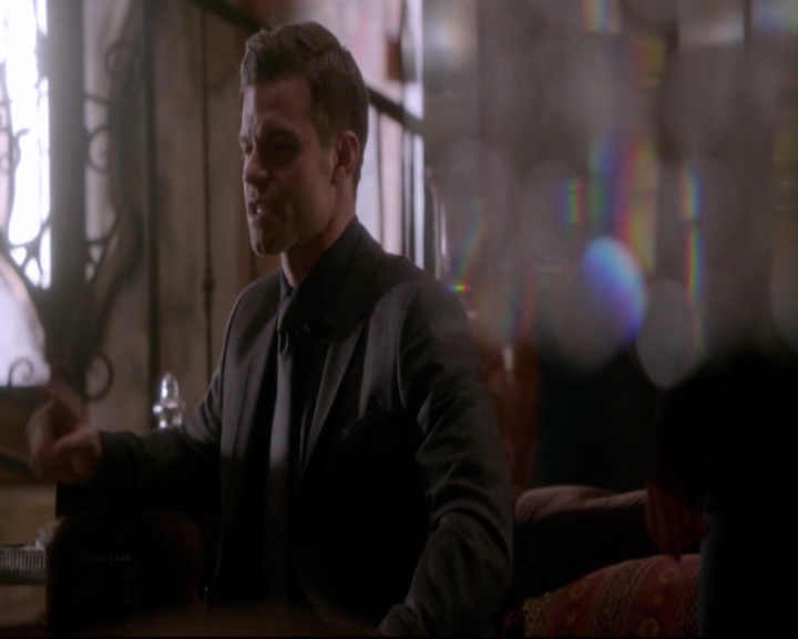 VampireDiariesWorld-dot-nl_TheOriginals_3x14AStreetcarNamedDesire-deletedscenes0081.jpg