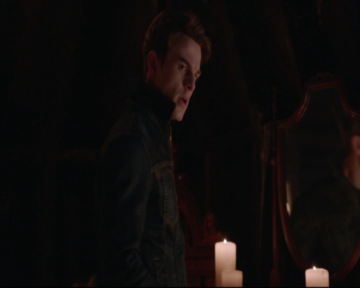 VampireDiariesWorld-dot-nl_TheOriginals_3x16AloneWithEverybody-deletedscenes0009.jpg