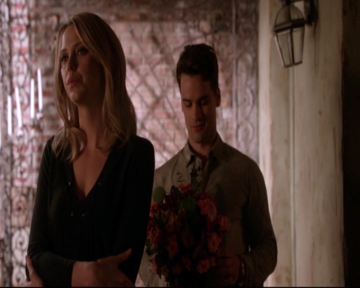 VampireDiariesWorld-dot-nl_TheOriginals_3x16AloneWithEverybody-deletedscenes0051.jpg