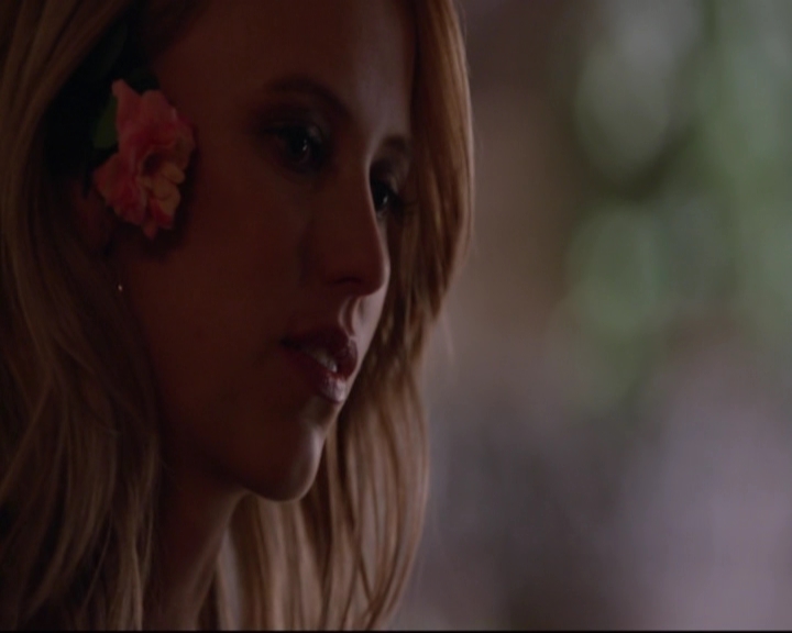 VampireDiariesWorld-dot-nl_TheOriginals_3x16AloneWithEverybody-deletedscenes0081.jpg