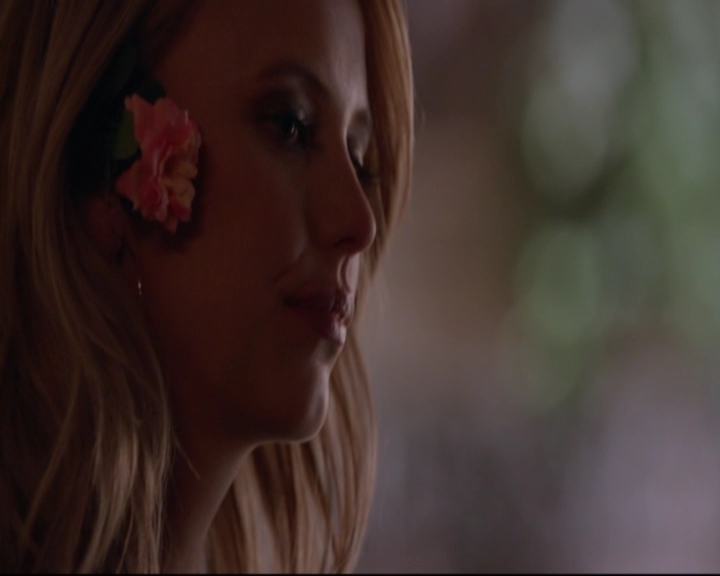 VampireDiariesWorld-dot-nl_TheOriginals_3x16AloneWithEverybody-deletedscenes0083.jpg