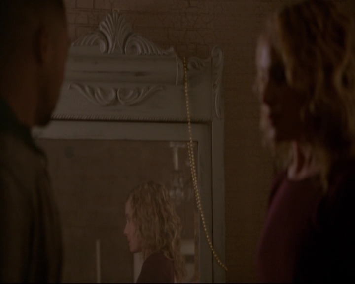 VampireDiariesWorld-dot-nl_TheOriginals_3x17BehindTheBlackHorizon-deletedscenes0043.jpg