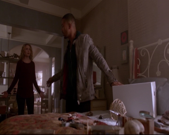 VampireDiariesWorld-dot-nl_TheOriginals_3x17BehindTheBlackHorizon-deletedscenes0065.jpg