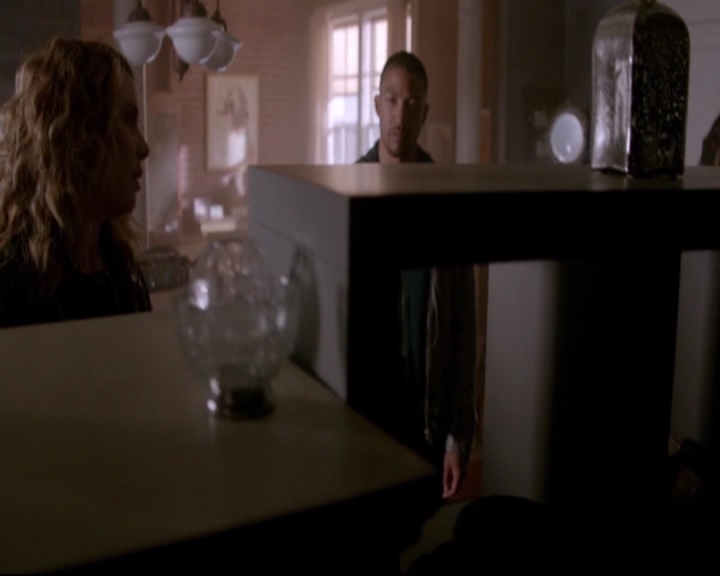 VampireDiariesWorld-dot-nl_TheOriginals_3x17BehindTheBlackHorizon-deletedscenes0148.jpg