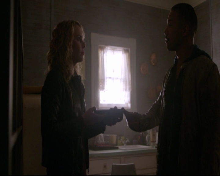 VampireDiariesWorld-dot-nl_TheOriginals_3x17BehindTheBlackHorizon-deletedscenes0156.jpg