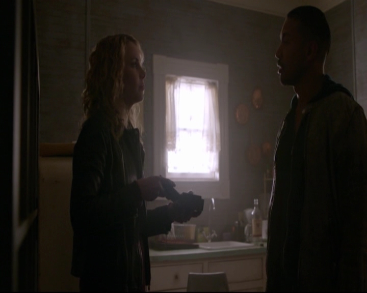 VampireDiariesWorld-dot-nl_TheOriginals_3x17BehindTheBlackHorizon-deletedscenes0157.jpg