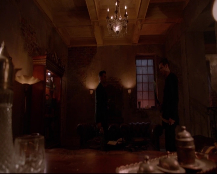 VampireDiariesWorld-dot-nl_TheOriginals_3x18TheDevilComesHereAndSighs-deletedscenes0009.jpg