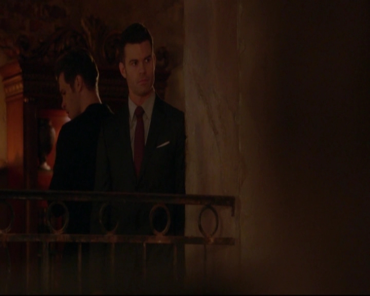 VampireDiariesWorld-dot-nl_TheOriginals_3x18TheDevilComesHereAndSighs-deletedscenes0022.jpg