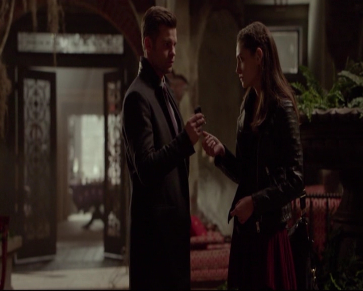 VampireDiariesWorld-dot-nl_TheOriginals_3x19NoMoreHeartbreaks-deletedscenes0024.jpg