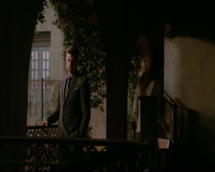 VampireDiariesWorld-dot-nl_TheOriginals_3x20WhereNothingStaysBuried-deletedscenes0059.jpg